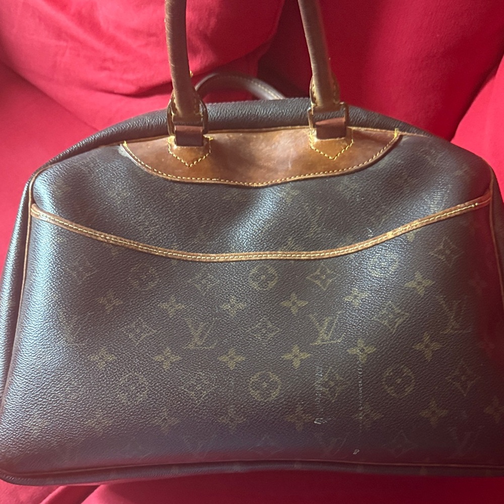 Have to sell ! Make me a reasonable offer ! 2000 Louis Vuitton bag